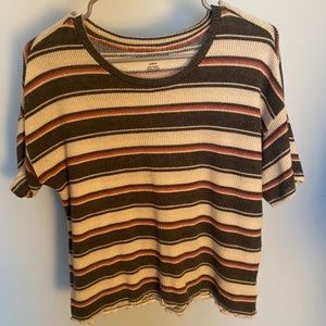 Short sleeved sweater like top